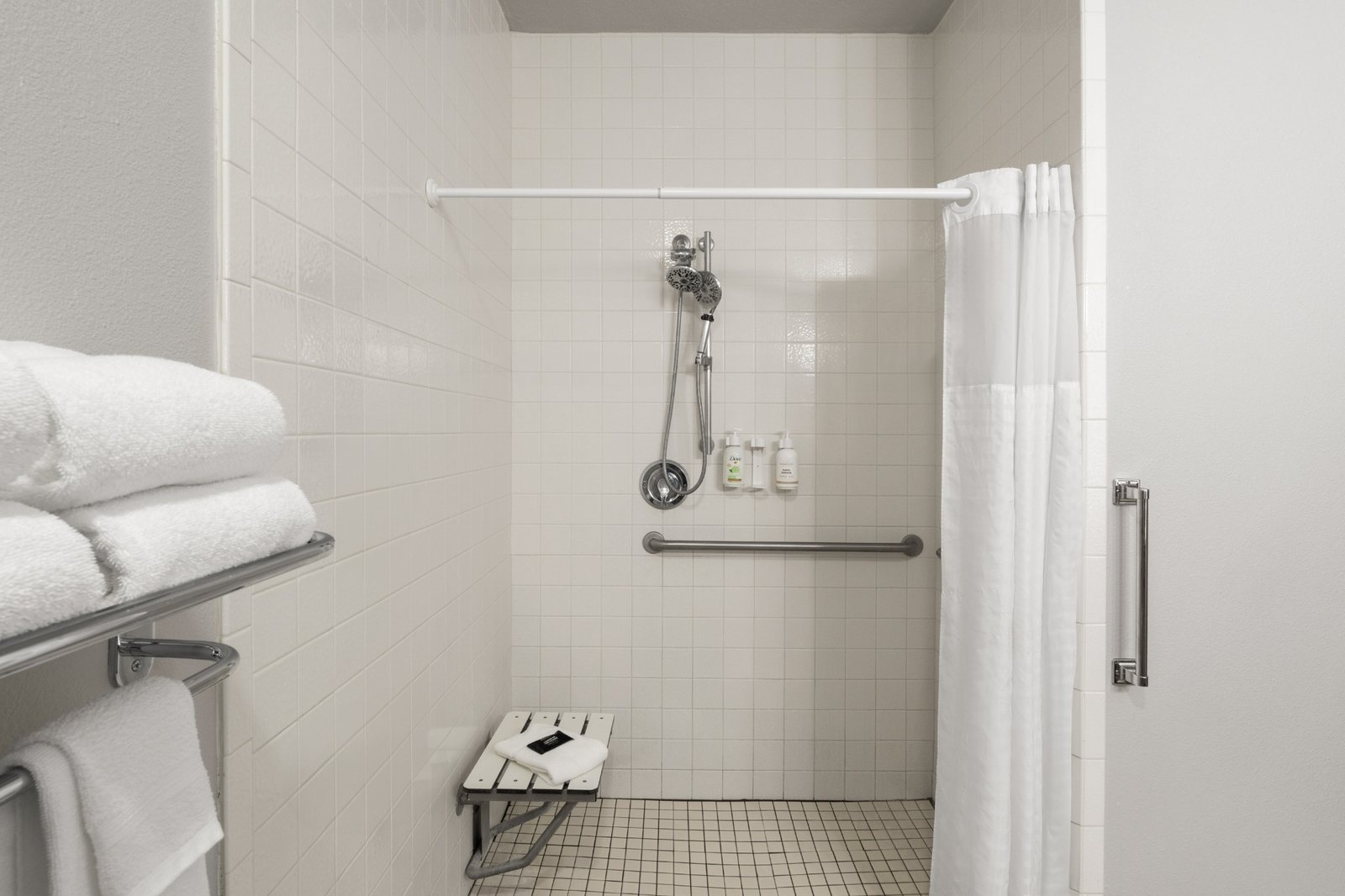 Accessible shower bathroom