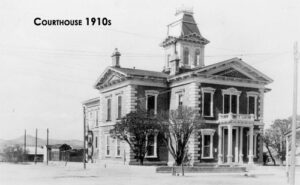 A courthouse in the 1910’s